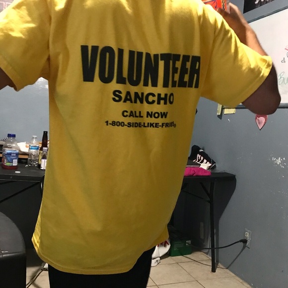 VOLUNTEER - Picture 4 of 4